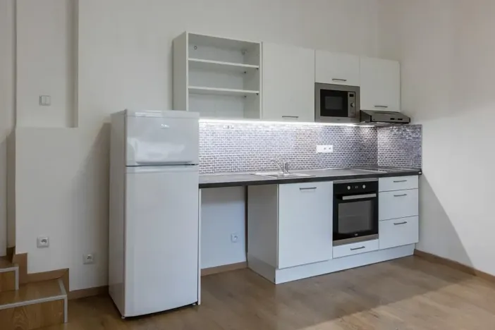 Pronájem bytu 1+kk, Praha - Malá Strana, Říční, 29 m2