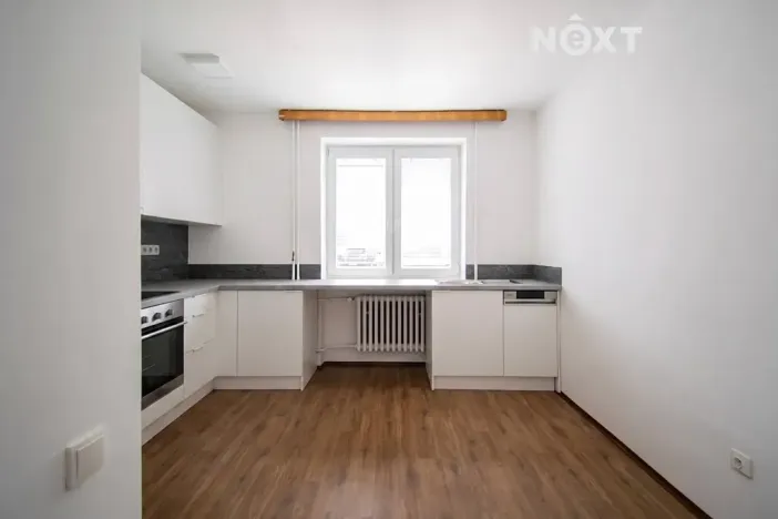 Pronájem bytu 3+1, Zlín, L. Váchy, 100 m2