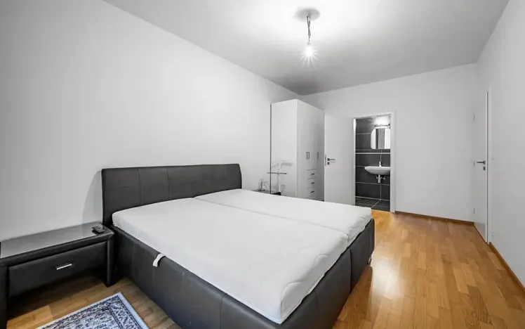 Pronájem bytu 3+kk, Praha - Břevnov, Na Petynce, 91 m2