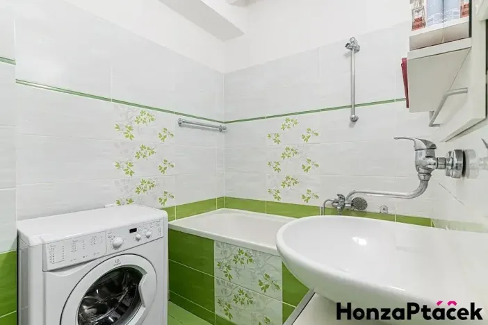 Prodej bytu 2+1, Praha - Vršovice, Lvovská, 72 m2