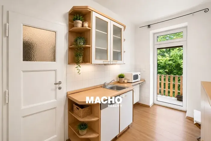 Pronájem bytu 3+1, Plzeň, Politických vězňů, 79 m2