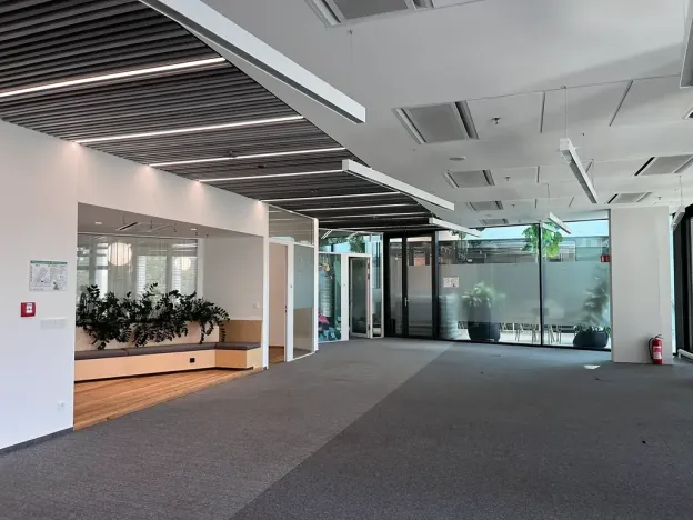 Pronájem kanceláře, Praha - Libeň, Voctářova, 690 m2