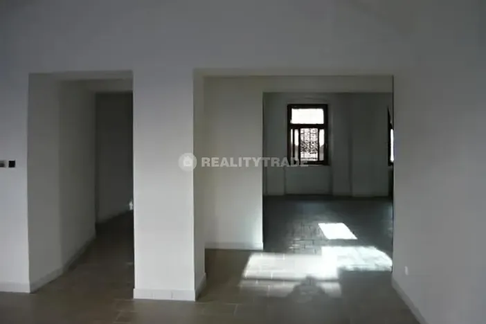 Pronájem obchodního prostoru, Strakonice, Palackého náměstí, 100 m2