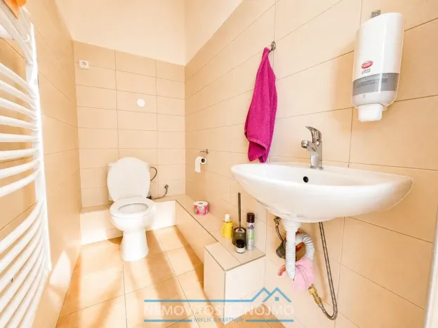 Pronájem kanceláře, Znojmo, Horní náměstí, 96 m2