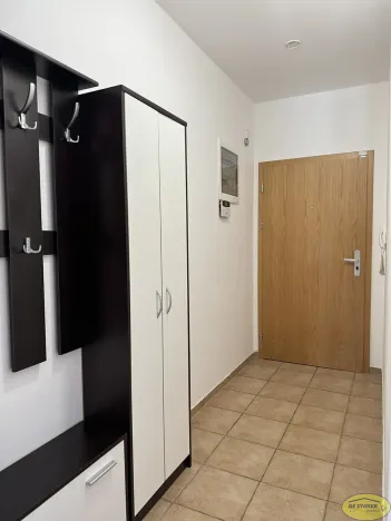 Pronájem bytu 2+kk, Kroměříž, Nitranská, 57 m2