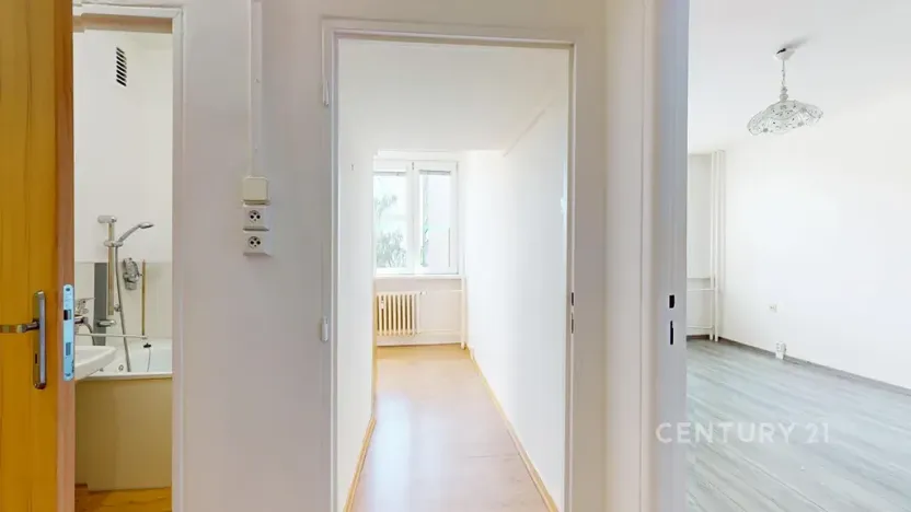 Pronájem bytu 1+1, Ostrava, Výškovická, 38 m2