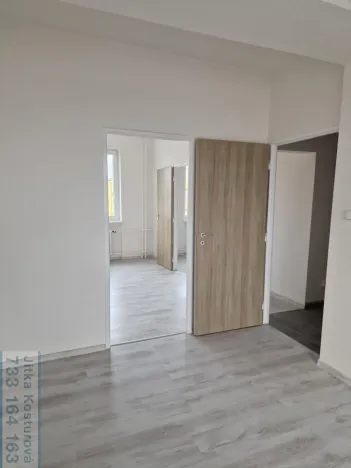 Pronájem bytu 2+1, Krnov - Pod Cvilínem, SPC S, 58 m2