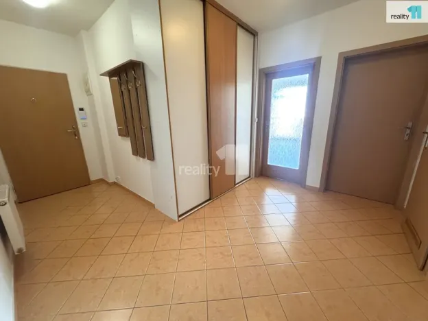 Pronájem bytu 2+kk, Praha - Řepy, Skuteckého, 57 m2