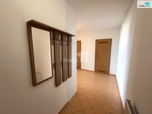 Pronájem bytu 2+kk, Praha - Řepy, Skuteckého, 57 m2