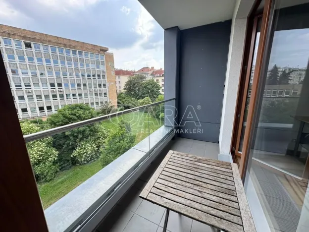 Pronájem bytu 1+kk, Praha - Břevnov, Patočkova, 32 m2