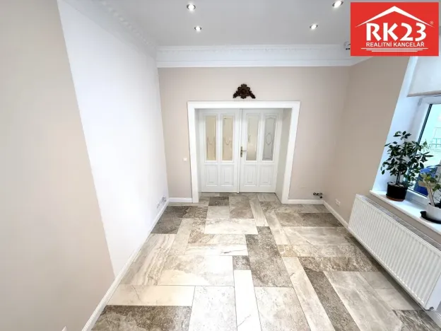Pronájem obchodního prostoru, Mariánské Lázně, Tyršova, 58 m2