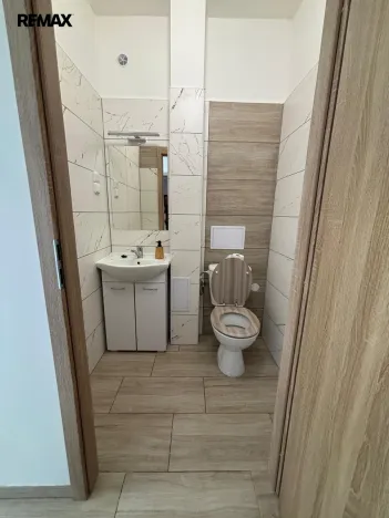 Pronájem obchodního prostoru, Třebíč - Nové Dvory, Kpt. Jaroše, 62 m2