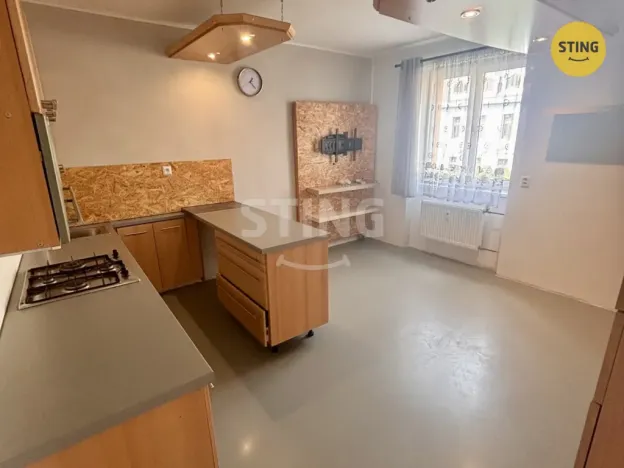 Pronájem bytu 3+1, Opava, Krnovská, 78 m2