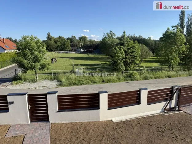 Prodej rodinného domu, Svárov, Pod Větrolamem, 155 m2