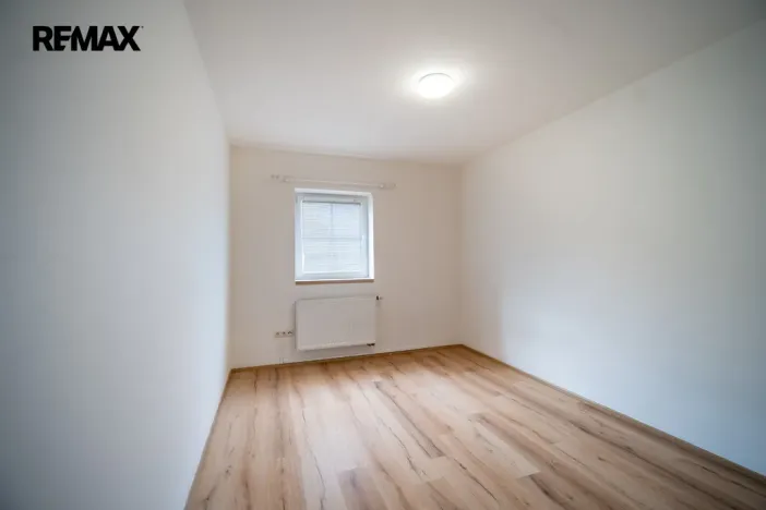 Pronájem rodinného domu, Praha - Hloubětín, Poděbradská, 188 m2