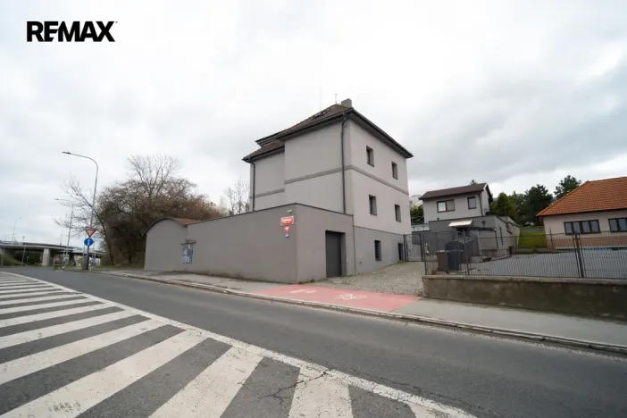 Pronájem rodinného domu, Praha - Hloubětín, Poděbradská, 188 m2