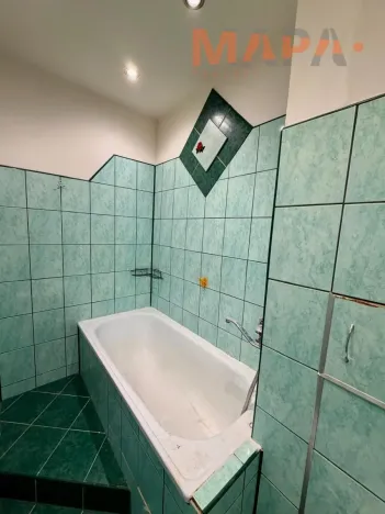 Prodej bytu 2+1, Kadaň, Chomutovská, 56 m2