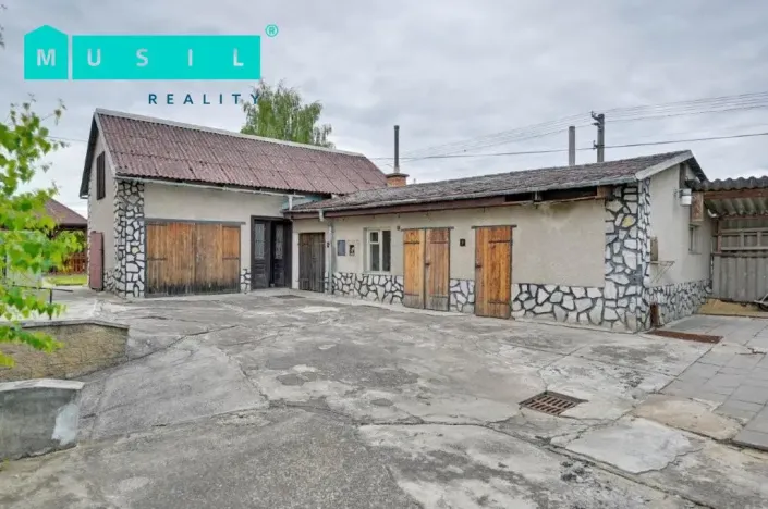 Prodej vícegeneračního domu, Medlov, 300 m2