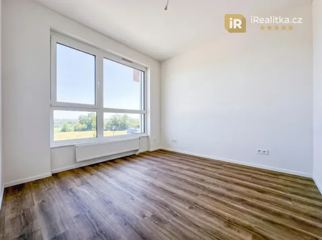 Pronájem bytu 2+kk, Praha - Černý Most, Arnošta Valenty, 35 m2