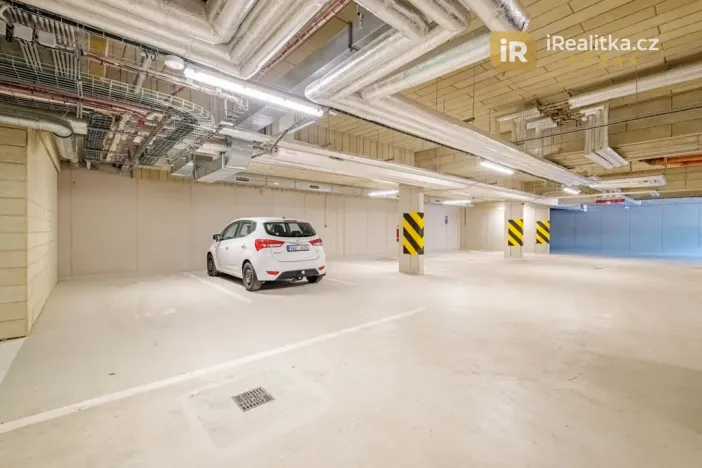 Pronájem bytu 2+kk, Praha - Černý Most, Arnošta Valenty, 35 m2