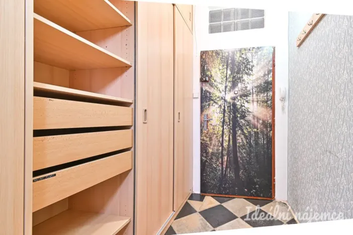 Pronájem bytu 1+1, Brno, Schovaná, 41 m2