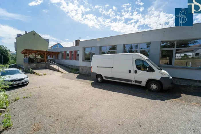 Prodej výrobních prostor, Mrač, 1020 m2