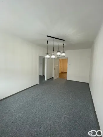 Pronájem bytu 3+1, Pardubice, náměstí Čs. legií, 96 m2