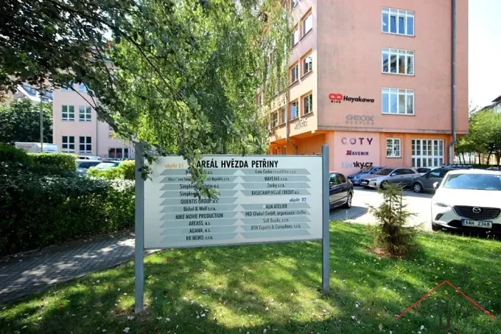 Pronájem kanceláře, Praha - Veleslavín, Na okraji, 172 m2