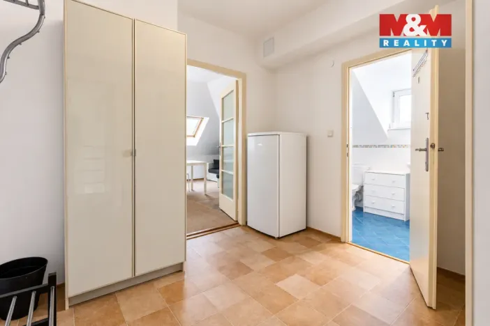 Pronájem bytu 1+kk, Praha - Libeň, Kundratka, 42 m2