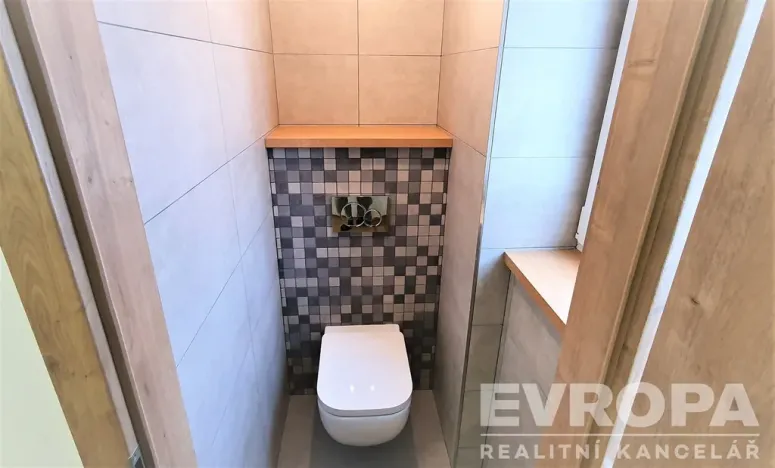Pronájem bytu 2+1, Vrchlabí, Ant. Dvořáka, 67 m2