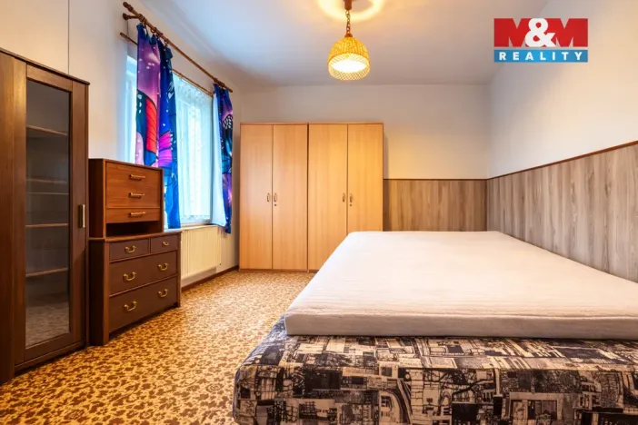 Prodej bytu 4+1, Nový Bor - Arnultovice, 97 m2