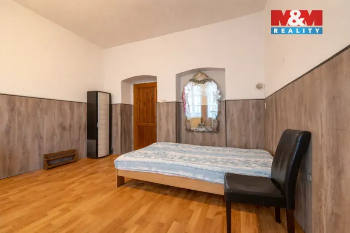 Prodej bytu 4+1, Nový Bor - Arnultovice, 97 m2