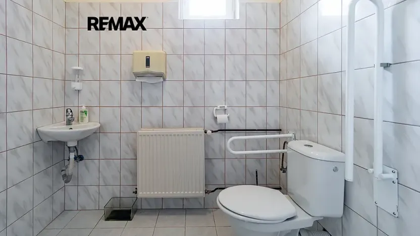 Prodej ordinace, Česká Lípa, Pod Holým vrchem, 196 m2