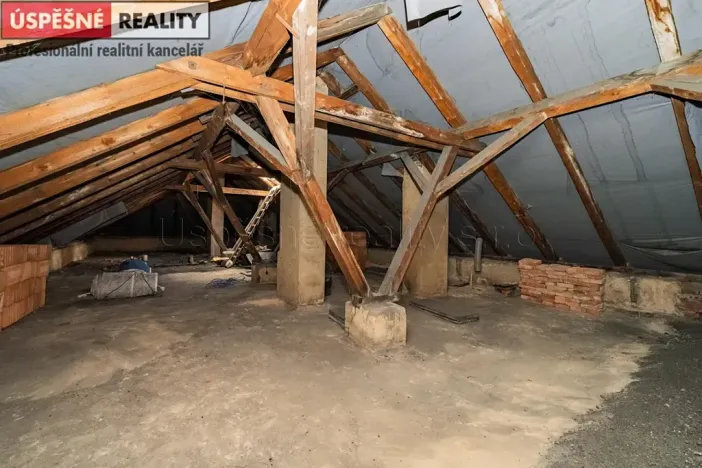 Prodej bytu 2+1, Mníšek pod Brdy, 9. května, 110 m2