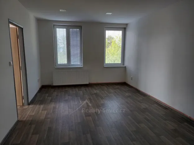 Pronájem bytu 3+1, Nový Bor - Arnultovice, B. Egermanna, 90 m2