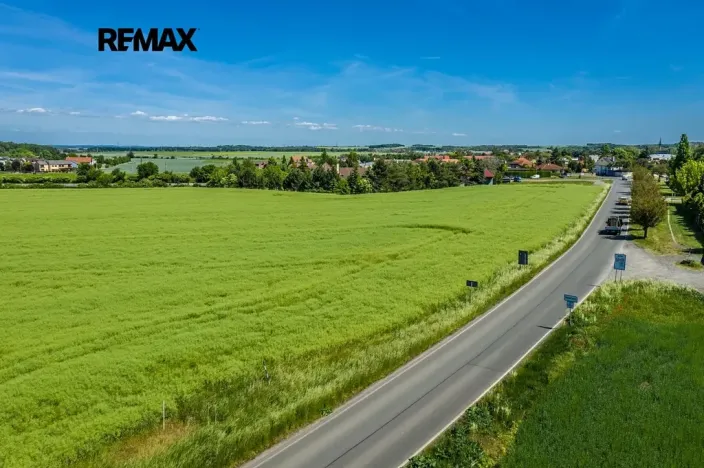 Prodej komerčního pozemku, Hovorčovice, 5254 m2