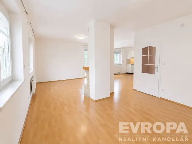 Pronájem rodinného domu, Průhonice, 200 m2