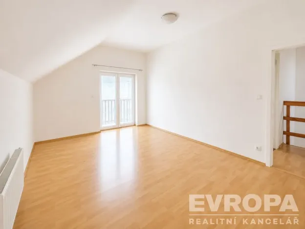 Pronájem rodinného domu, Průhonice, 200 m2
