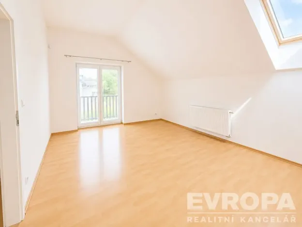 Pronájem rodinného domu, Průhonice, 200 m2