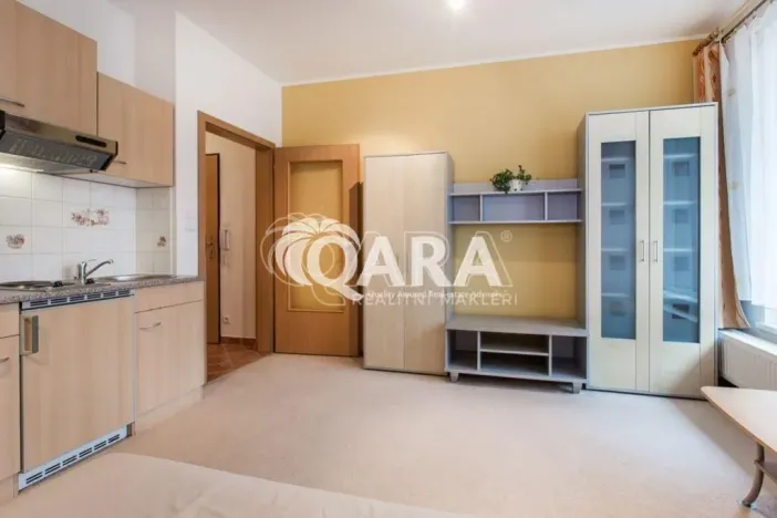 Pronájem bytu 1+kk, Praha - Hlubočepy, Werichova, 28 m2
