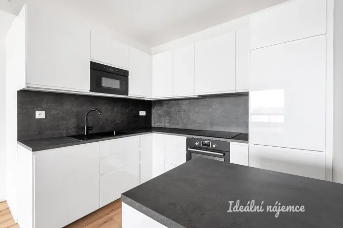 Pronájem bytu 2+kk, Praha - Hloubětín, Sobí, 55 m2