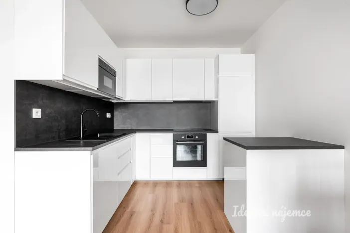 Pronájem bytu 2+kk, Praha - Hloubětín, Sobí, 55 m2