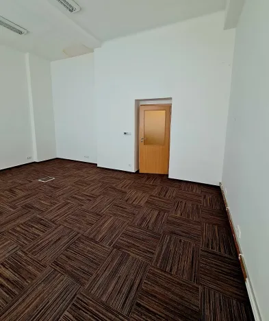 Pronájem komerční, Karlovy Vary, Varšavská, 40 m2