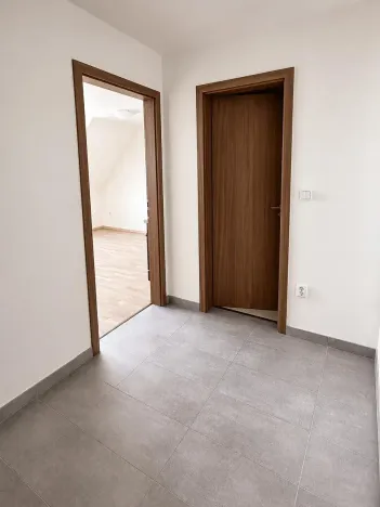 Pronájem bytu 1+kk, Chrudim, Pobřežní, 30 m2