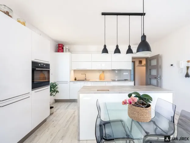 Prodej bytu 4+kk, Hradec Králové - Třebeš, Svatojánská, 102 m2