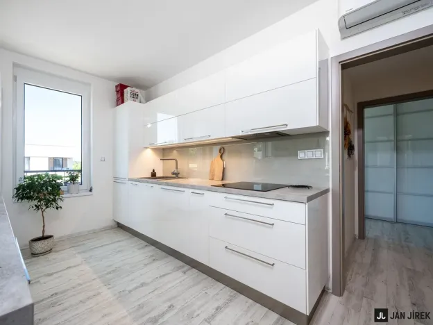 Prodej bytu 4+kk, Hradec Králové - Třebeš, Svatojánská, 102 m2