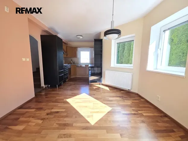 Pronájem rodinného domu, Topolany, 169 m2