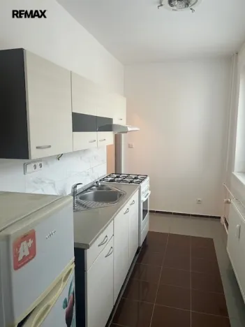 Pronájem bytu 1+1, Zlín, Hluboká, 44 m2