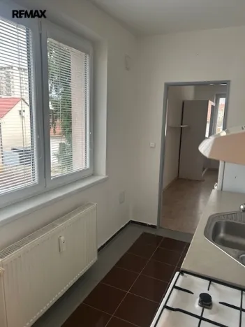 Pronájem bytu 1+1, Zlín, Hluboká, 44 m2