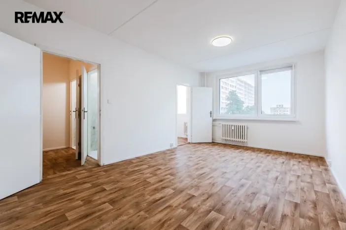 Pronájem bytu 1+kk, Praha - Troja, Sosnovecká, 29 m2
